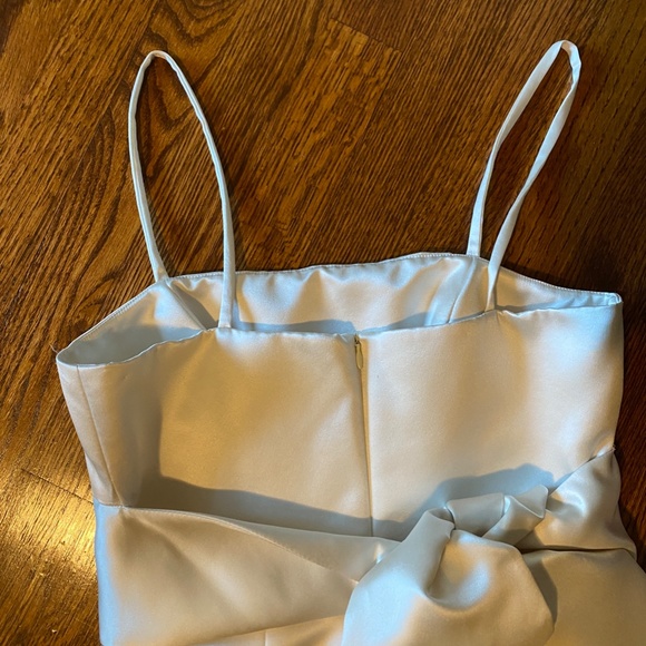 LAST CHANCE: Jones New York Ivory Gown - Size 8 - Picture 8 of 8